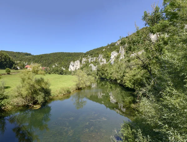 Donau-floden böjar nära Thiergarten, Tyskland — Stockfoto