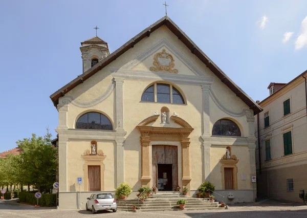 Gevel van Immaculata kerk, Sassello, Italië — Stockfoto