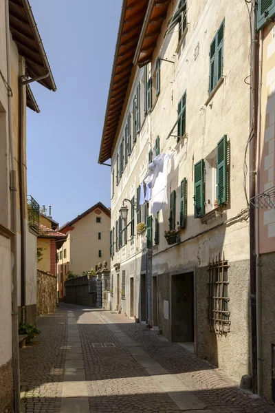 Calle y casas antiguas en Sasselló, Italia — Foto de Stock