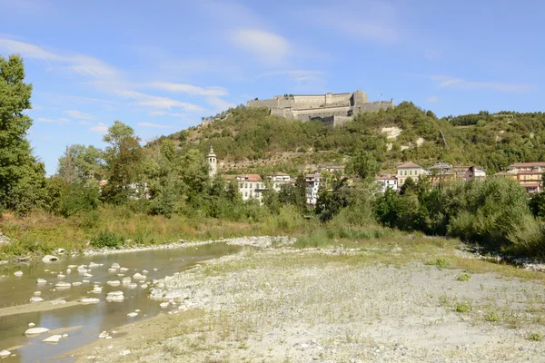 Gavi Festung und Lemme Fluss, Italien — Stockfoto