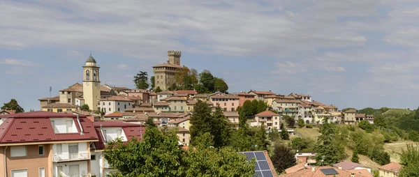 Trisobbio village et château, Italie — Photo