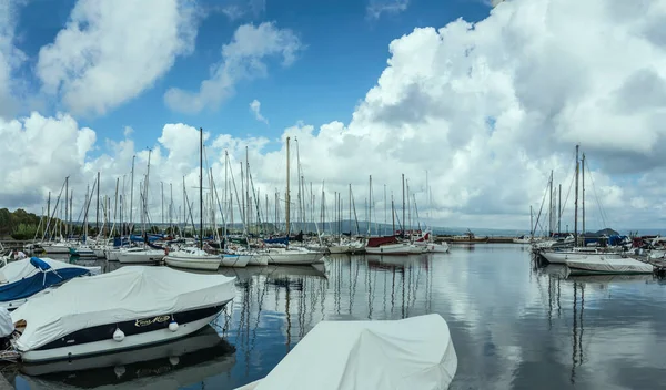 Capodimonte Talya Eylül 2020 Bolsena Gölü Nde Demirli Tekneler Eylül — Stok fotoğraf