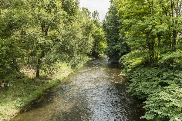 Paisagem Com Rio Olona Fluindo Entre Árvores Campo Vale Verde — Fotografia de Stock