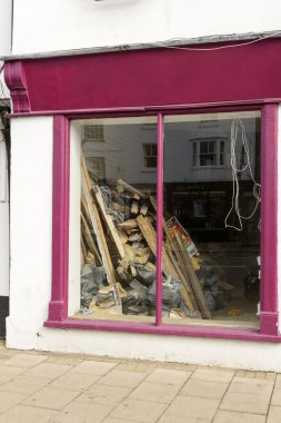 yıkık menekşe vitrin, Henley on Thames 