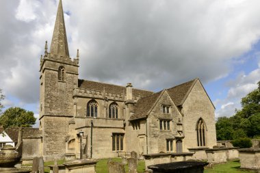 Kilise tarafında, lacock