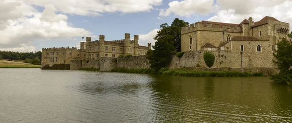 Westblick auf Leeds Burg, Maidstone, England — Stockfoto