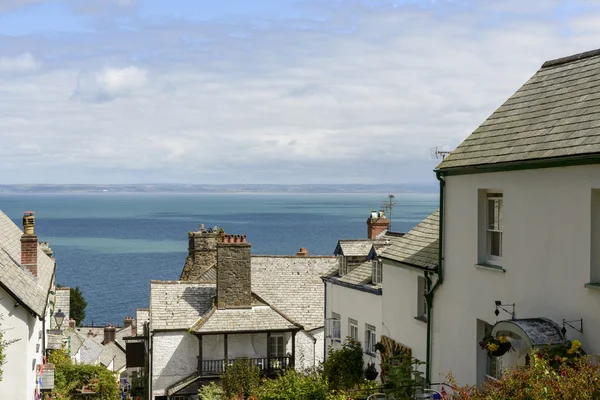 Techos y mar en Clovelly, Devon — Foto de Stock