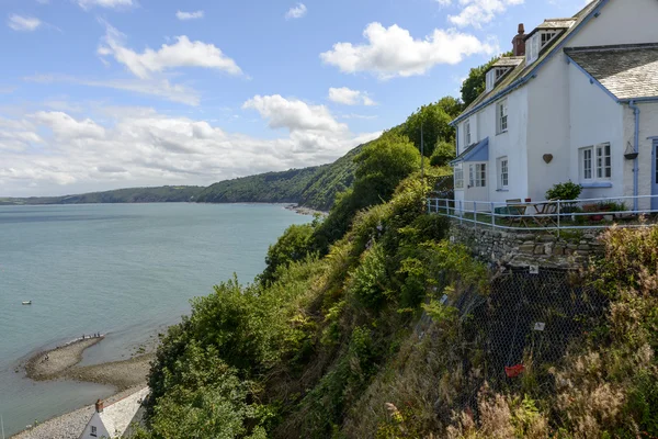 Old cottage on a overhang at Clovelly, Devon — Stock Photo, Image