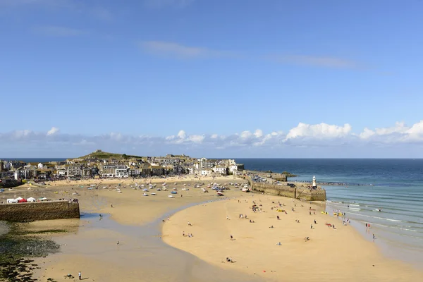 Low tide in harbour , ST. Ives, Cornwall — Stock Photo, Image