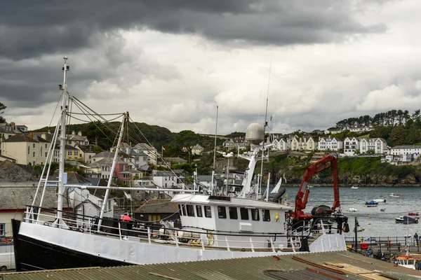 Polruan Limanı, Cornwall balık tekneye — Stok fotoğraf