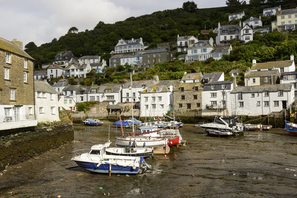 Cityscape with low tide, Polperro — Stock Photo, Image