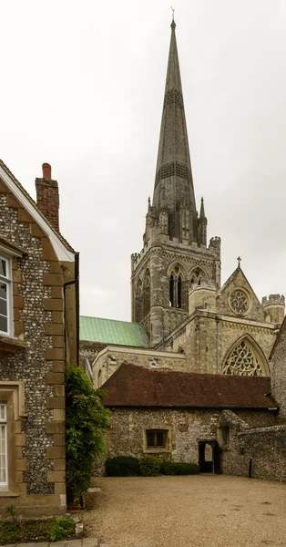 Cathedral courtyard, Chichester — Stock Photo, Image