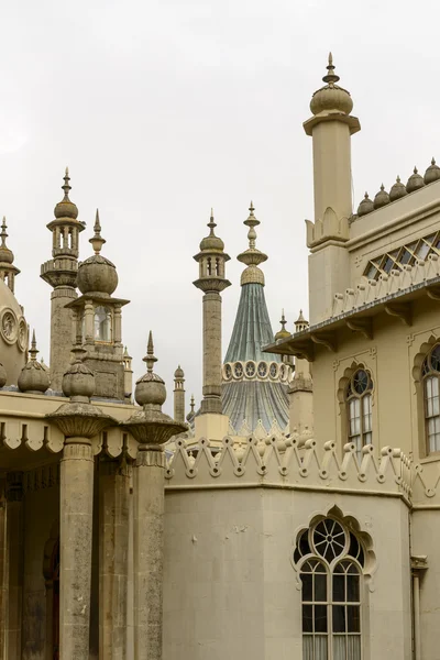 Schornsteine und Zinnen im königlichen Pavillon, Brighton — Stockfoto