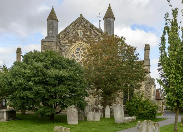 Kyrkogård och St. Thomas curch, råg — Stockfoto