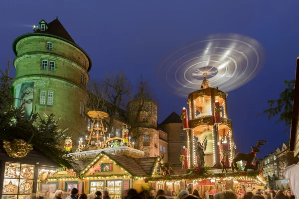 Burg zur Weihnachtsmarktzeit — Stockfoto