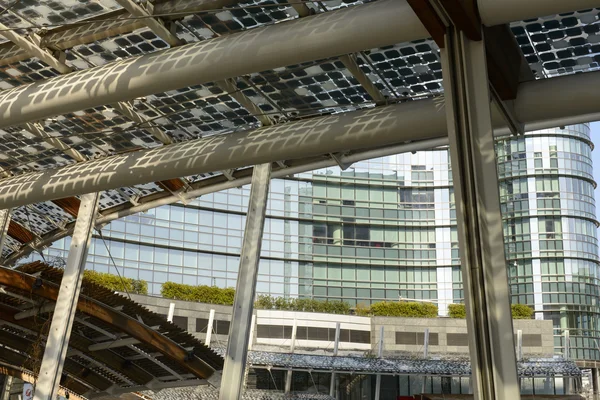Технологія Детальніше в бізнес-концентратор, Мілан — стокове фото