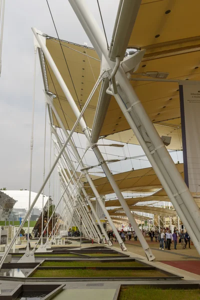 โครงสร้างเหล็กหลังคาแรเงา Decumano, EXPO 2015 มิลาน — ภาพถ่ายสต็อก