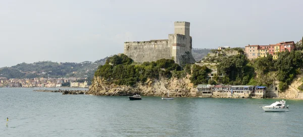 Lerici замок від мису Maralunga Стокова Картинка