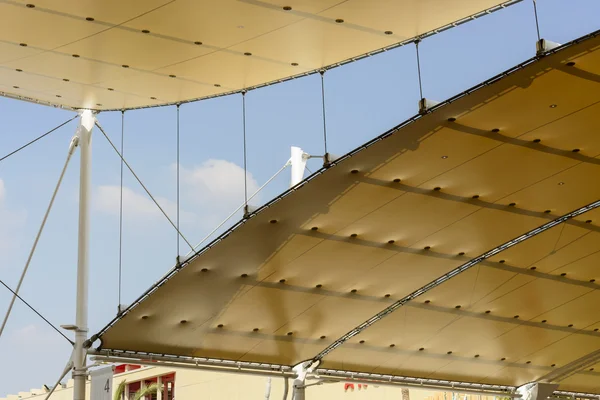 Dettaglio di ombreggiatura struttura di trazione, EXPO 2015 Milano — Foto Stock