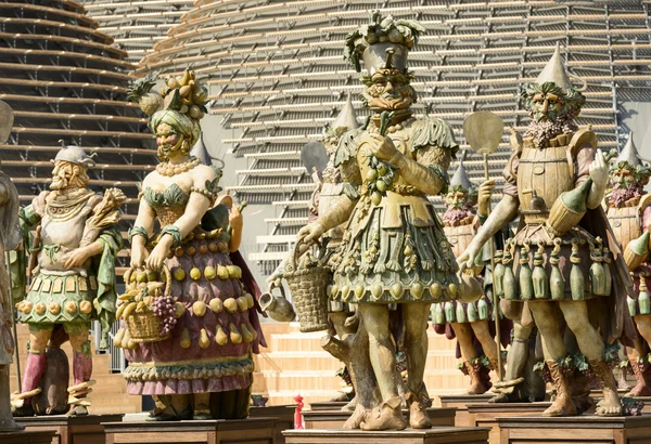 Group of food warriors statues, EXPO 2015 Milan — Stockfoto