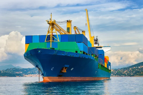 Nave container commerciale — Foto Stock