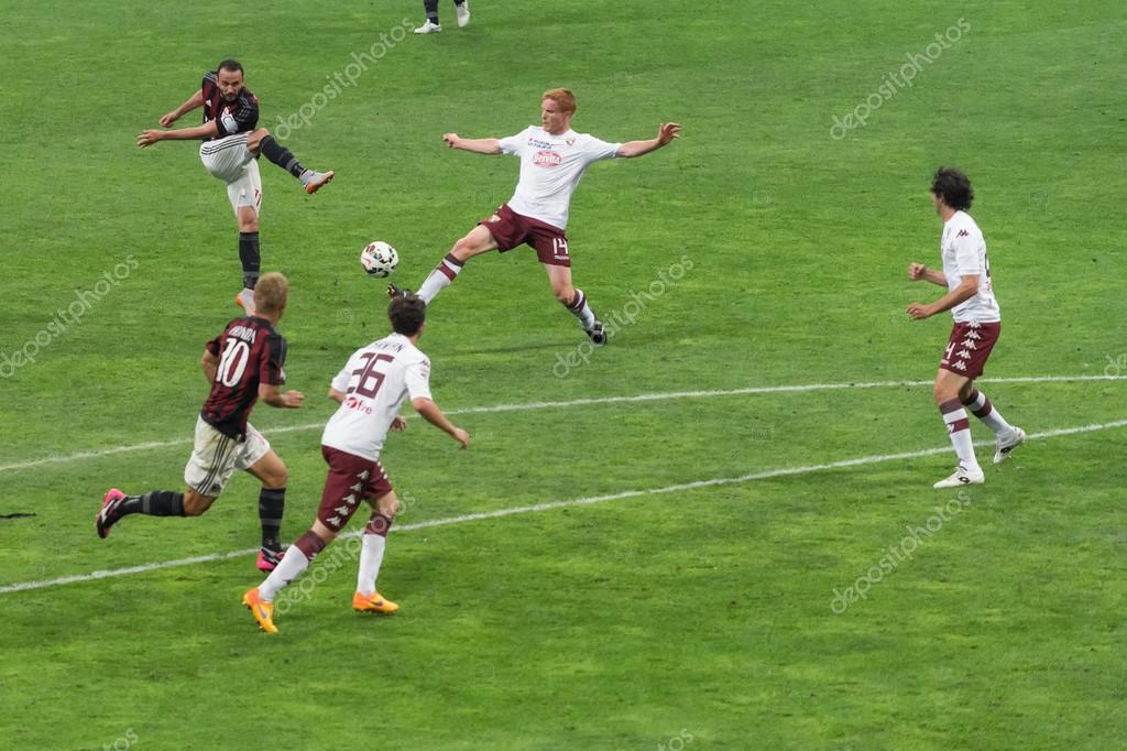 Ac ミラン対トリノ ミラノのサン シーロ スタジアムで Fc ストックエディトリアル用写真 C Ilfede