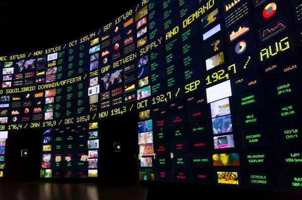 MILAN, ITALY - AUGUST 10: global food stock exchange installation on pavilion Zero at Expo 2015, universal exposition on the theme of food on AUGUST 10, 2015 in Milan. — Stock Photo, Image