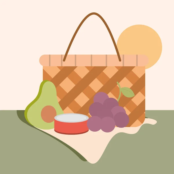 Piknik kosár élelmiszer lehet szőlő avokádó szalvétán — Stock Vector