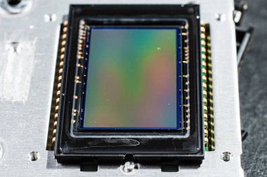 Tozlu ve kirli kamera sensörü yakın çekim, makro fotoğrafçılık