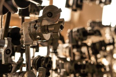 KIEV, UKRAINE - 25 Şubat 2021: C-Stand yakın çekim başlığı