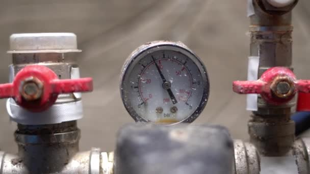 Water pressure sensor in a water supply pumping station of a private house close-up — Stock Video