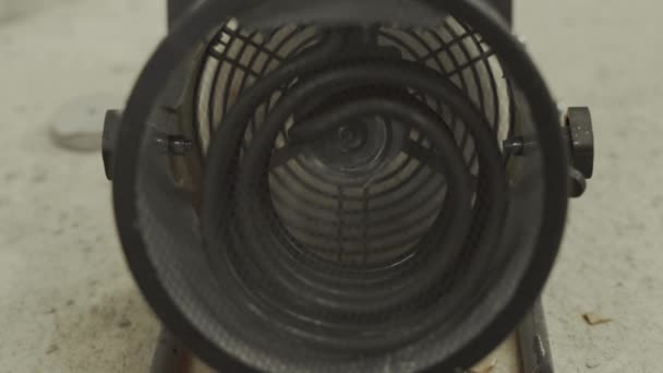 Електрична теплова гармата для опалення приміщень під час будівництва та ремонту — стокове відео