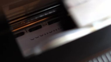 The printer publishes an article on the economic crisis