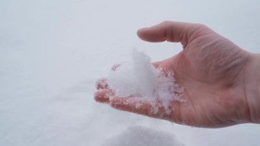 El yoğurma ve kara yakın çekim. Yüksek kalite 4k görüntü