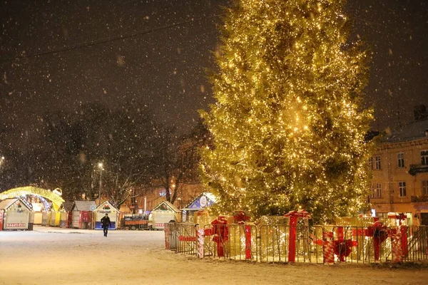 Lviv Ukraine Stycznia 2021 Choinka Jarmark Bożego Narodzenia Nowego Roku — Zdjęcie stockowe