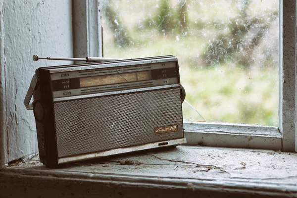 Lviv Ukraine December 2020 Old Vintage Radio Old Window Village — Stock Photo, Image