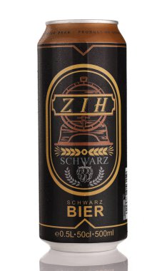 LVIV, UKRAINE - 11 Temmuz 2020: Bir kavanozda ZIH Alman birası