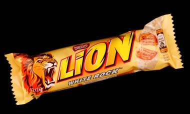 LVIV, UKRAINE - 24 Şubat 2021: Aslan çikolatası