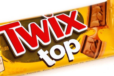 LVIV, UKRAINE - 24 Şubat 2021: Twix top çikolata