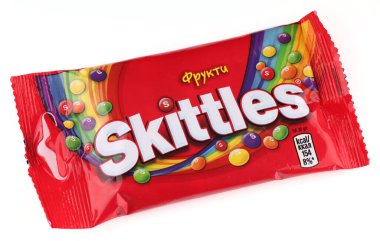 LVIV, UKRAINE - 30 Nisan 2020: Şekerleme fasülyesi beyaz arka plan