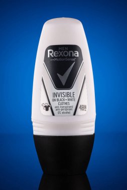 LVIV, UKRAINE - 23 Nisan 2020: Erkekler için Rexona terleme önleyici deodorant