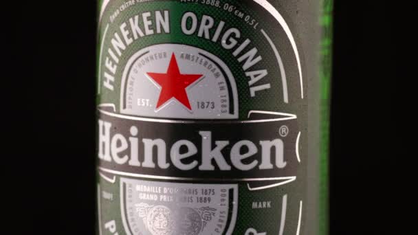 Lviv Ukraine Kwietnia 2020 Piwo Heineken Szklanej Butelce — Wideo stockowe