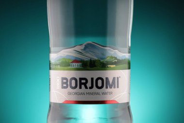 LVIV, UKRAINE - 09 Nisan 2020: Borjomi maden suyu şişesi