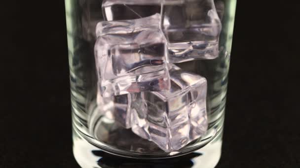 Ледяной Виски Стакане Темного Ключа — стоковое видео