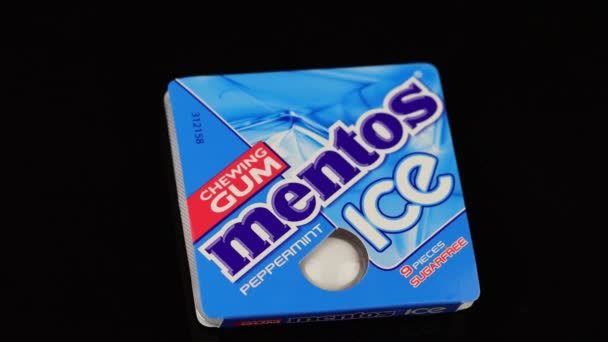 Lviv Ukraine March 2021 Mentos Ice Chewing Gum — Stock Video