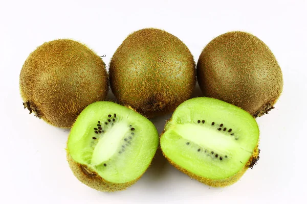 Kilka Owoców Kiwi Białym Tle — Zdjęcie stockowe