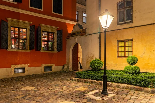 Lviv Ucrania Noviembre 2019 Patio Barrio Armenio Por Noche — Foto de Stock