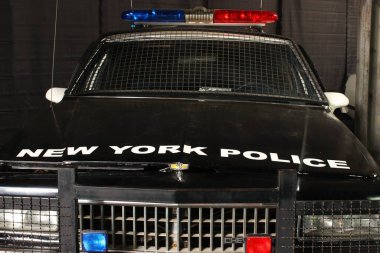 LVIV, UKRAINE - 09 Kasım 2019: Eski devriye Amerikan polis arabası