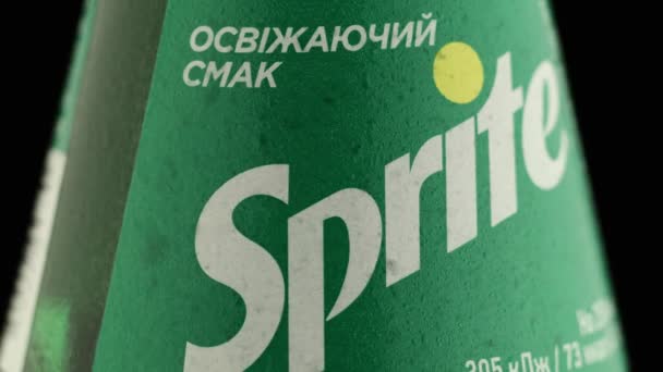 Lviv Ucraina Aprile 2021 Sprite Soft Drink Bottiglia Coperchio Fondo — Video Stock