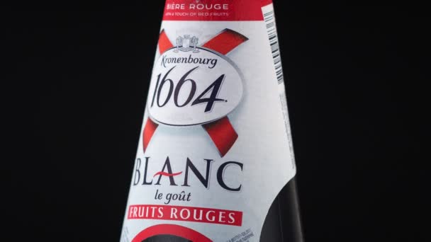 Lviv Ucrânia Maio 2021 1664 Kronenbourg Blanc Fruits — Vídeo de Stock